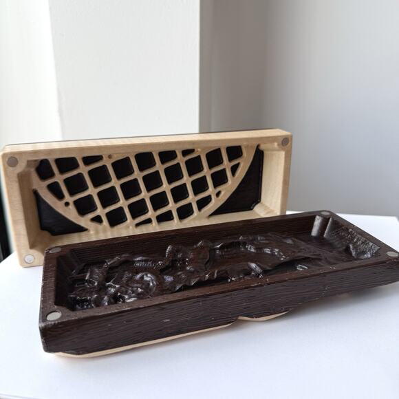 Dog Might Games Dungeons & Dragons Wood Magnetic Dice Box Tower Lost Odyssey D&D - Picture 9 of 10